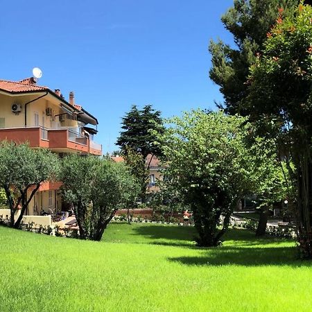 Residenza Verdemare Misano Adriatico Kültér fotó